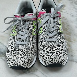 New Balance 574 Animal Cheetah Print  Green Pink WL574ANA Women’s 8.5